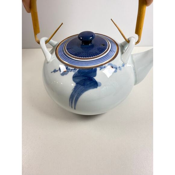 Arita Ware Grey Floral Japanese Tea Set with Teapot & 5 Cups w/ Lids Modern - Picture 8 of 9